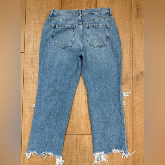 Distressed we the free Blue Jeans - Picture 3 of 3